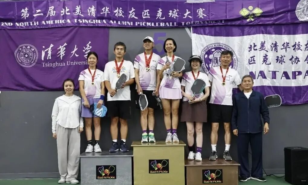 混双挑战组冠军:庭裕波&柯丹霞,亚军:陈建国&霍英,季军:李广大&蒋力颖。赞助商:何巧莎【左】,杨德清【右】